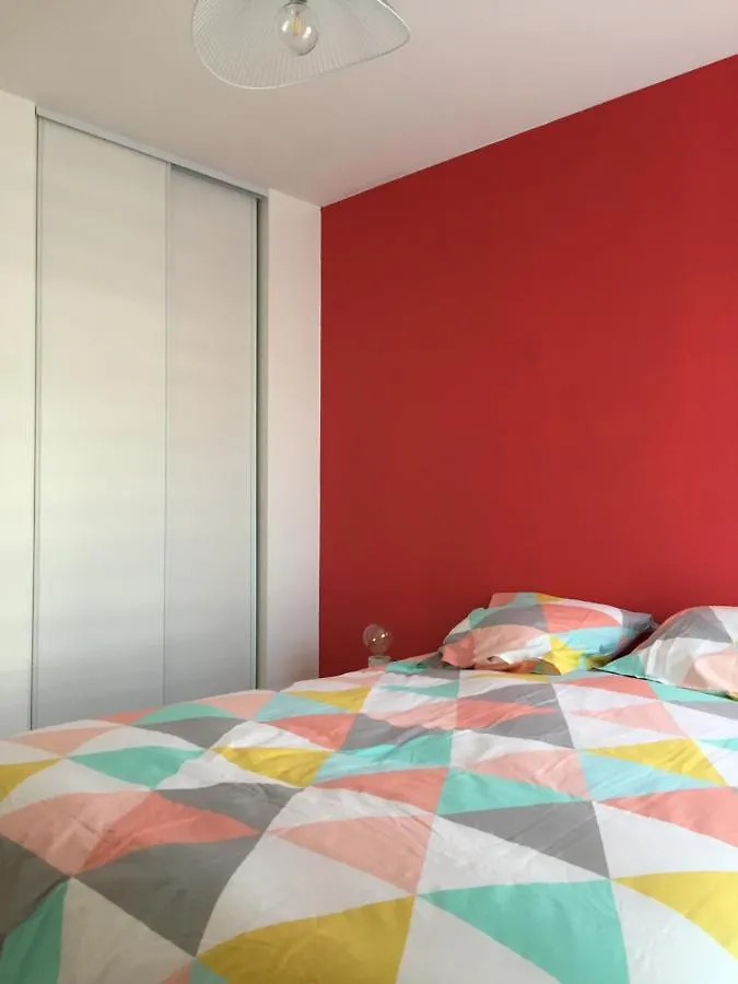 アパート Magnifique T3 En Plein Coeur De Lorient, Dernier Etage Avec Balcon Terrasseアパートメント